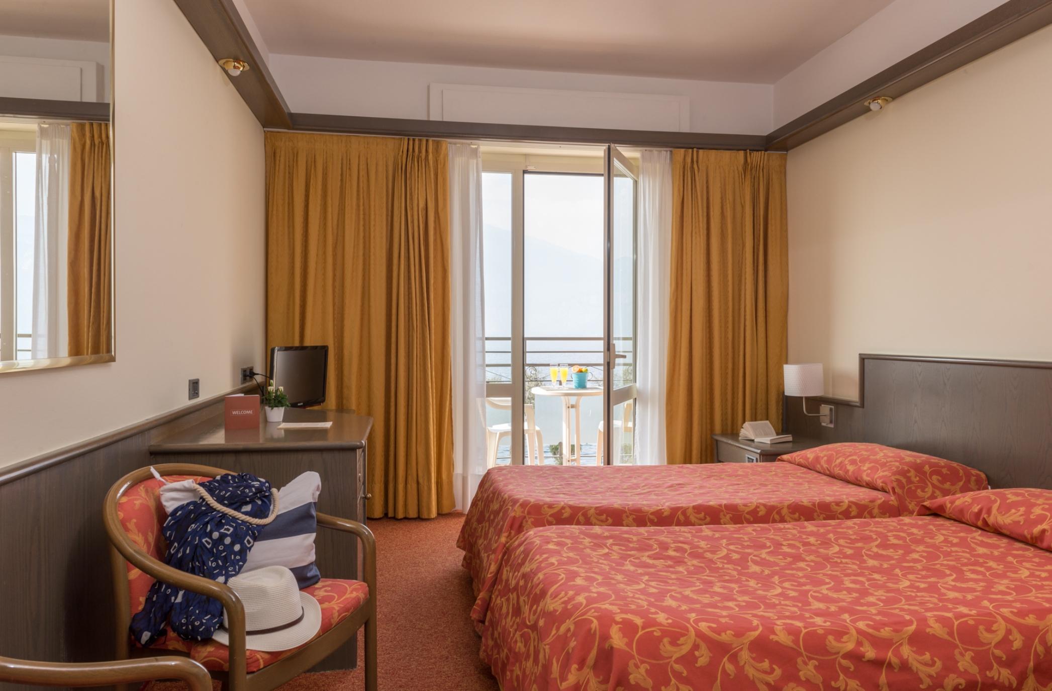 Hotel Drago Brenzone sul Garda Bagian luar foto