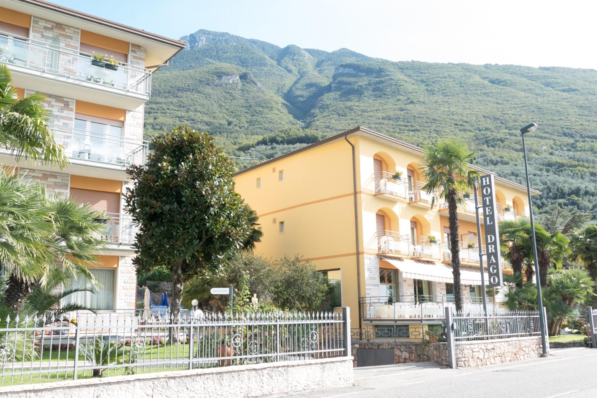 Hotel Drago Brenzone sul Garda Bagian luar foto