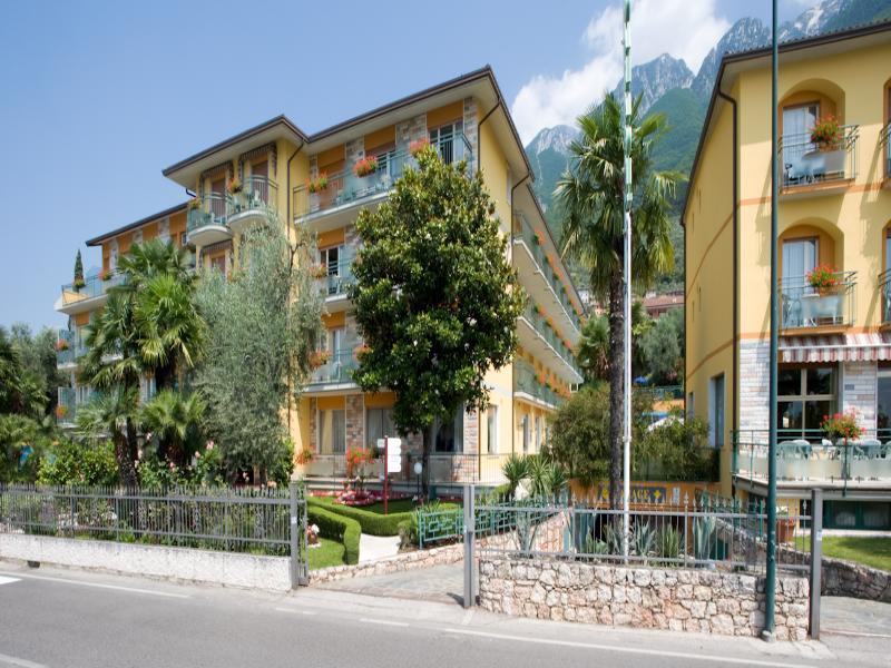 Hotel Drago Brenzone sul Garda Bagian luar foto