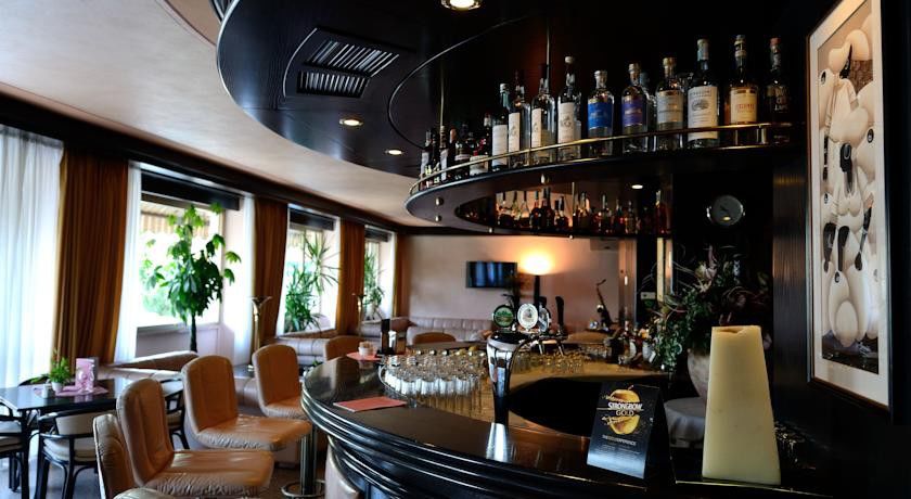 Hotel Drago Brenzone sul Garda Bagian luar foto