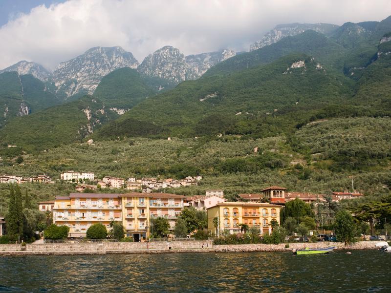 Hotel Drago Brenzone sul Garda Bagian luar foto